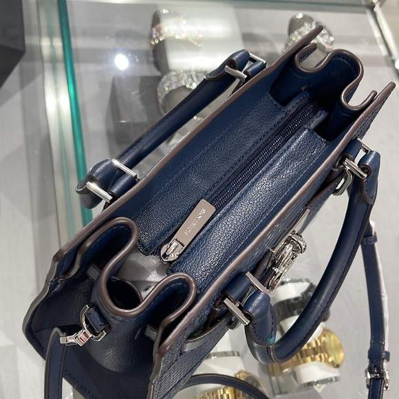 Michael Kors Hamilton Small Satchel Shoulder Crossbody Bag 
Navy Multi 
NWT - Picture 9 of 16